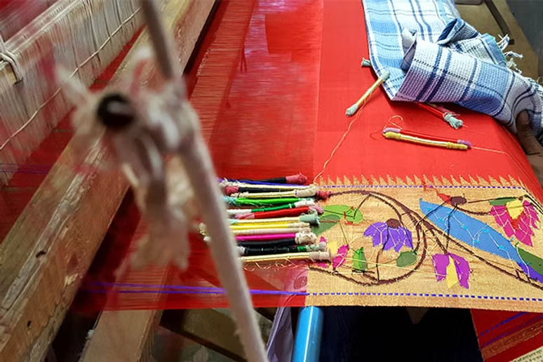 d48bcff3-5a33-4b50-aaad-7306d99770e7